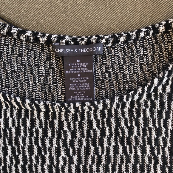 Chelsea & Theodore Knit Long Sleeve Top - Picture 2 of 5